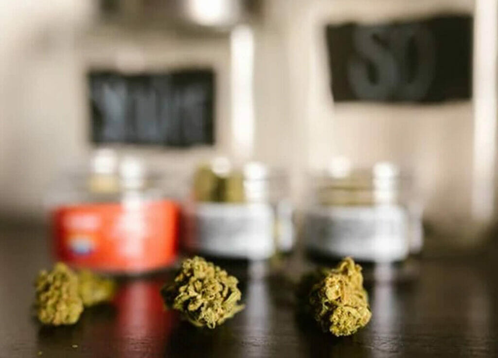 Buy edibles Online Newfoundland | BC Weed Edible Canada | BC Weed Edible Canada